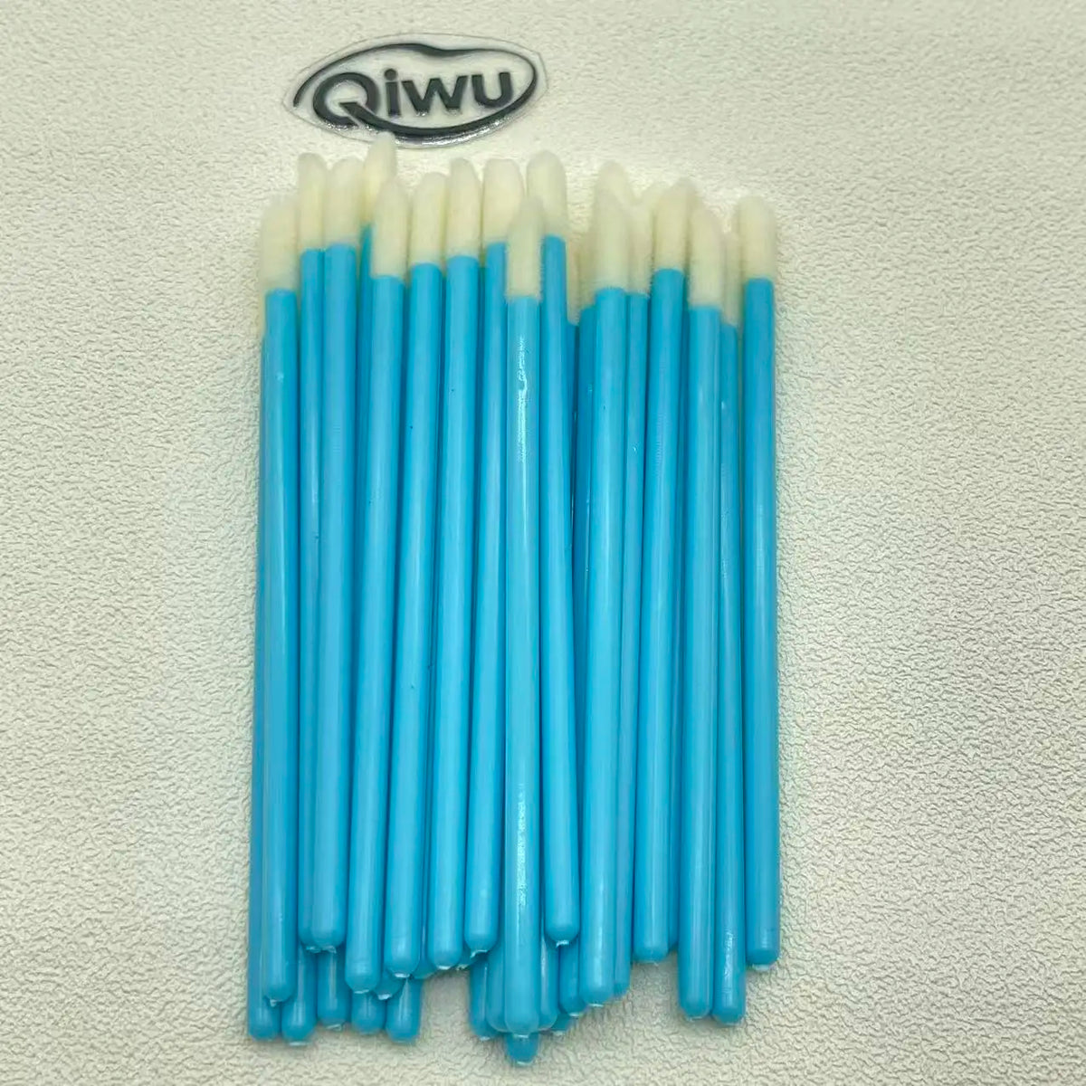 300pcs Lip Brush Brush Eyelash Lipstick Brush Lip Gloss Applicator Wands Makeup Beauty Tool Wands Applicators Disposable Lip