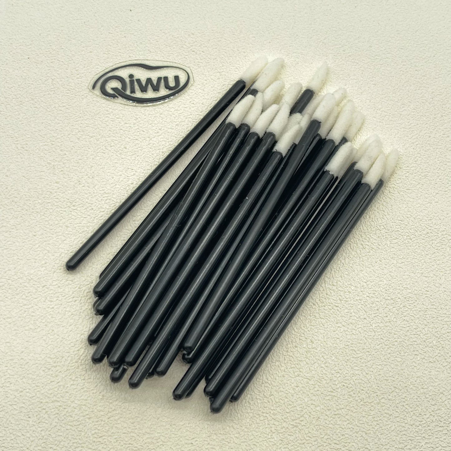 300pcs Lip Brush Brush Eyelash Lipstick Brush Lip Gloss Applicator Wands Makeup Beauty Tool Wands Applicators Disposable Lip