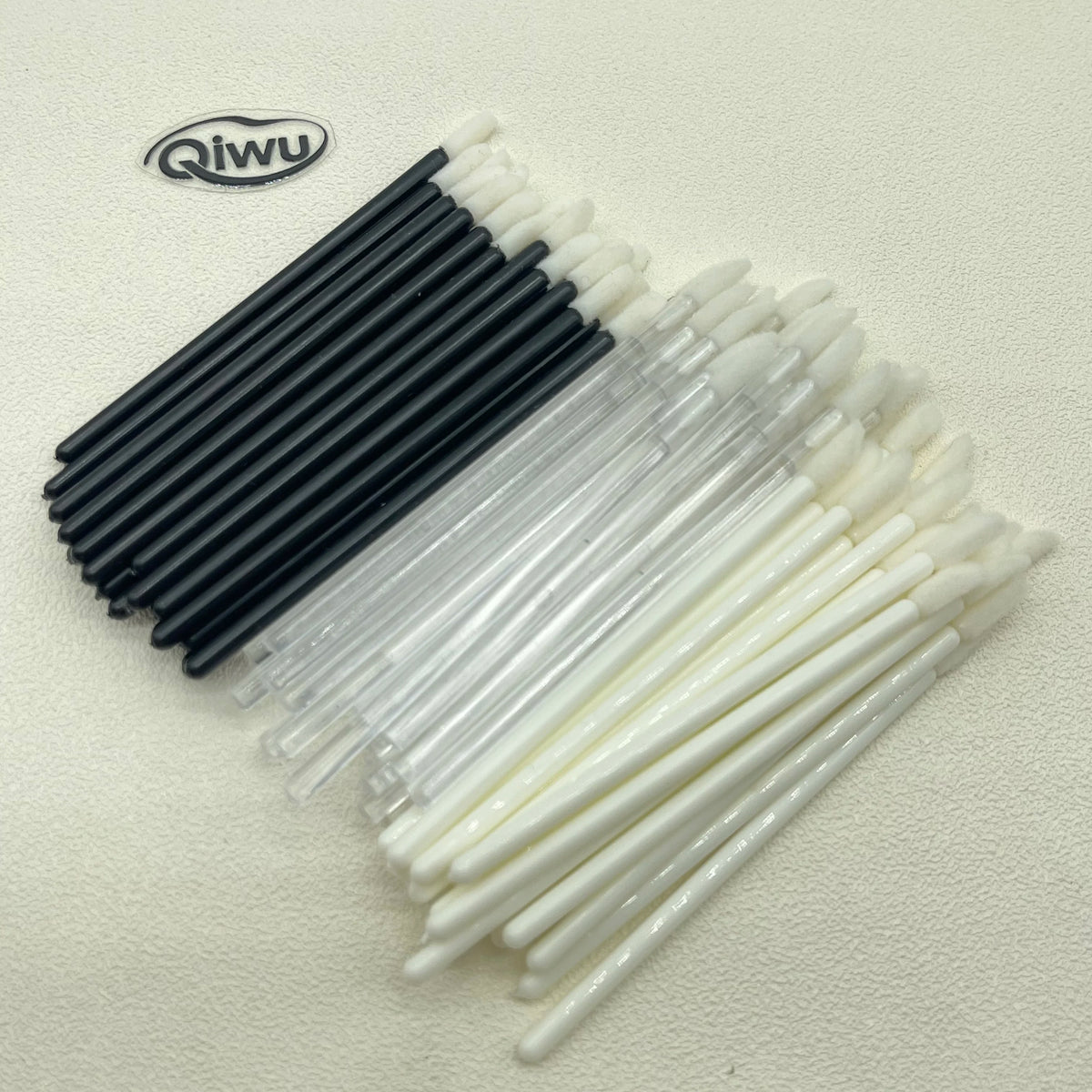 300pcs Lip Brush Brush Eyelash Lipstick Brush Lip Gloss Applicator Wands Makeup Beauty Tool Wands Applicators Disposable Lip