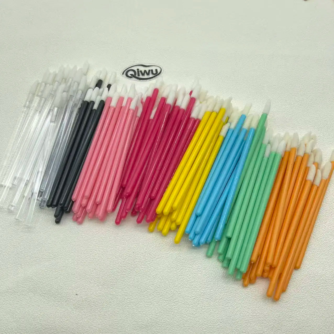 300pcs Lip Brush Brush Eyelash Lipstick Brush Lip Gloss Applicator Wands Makeup Beauty Tool Wands Applicators Disposable Lip